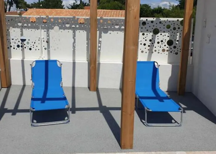 Maison Avec Piscine, Proche - - Fr-1-22-383